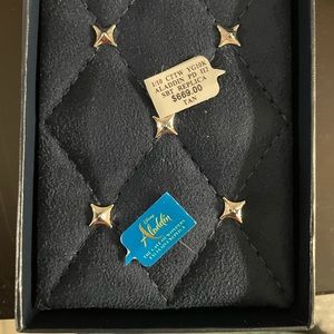 Disney’s Aladdin necklace 10kt yellow gold